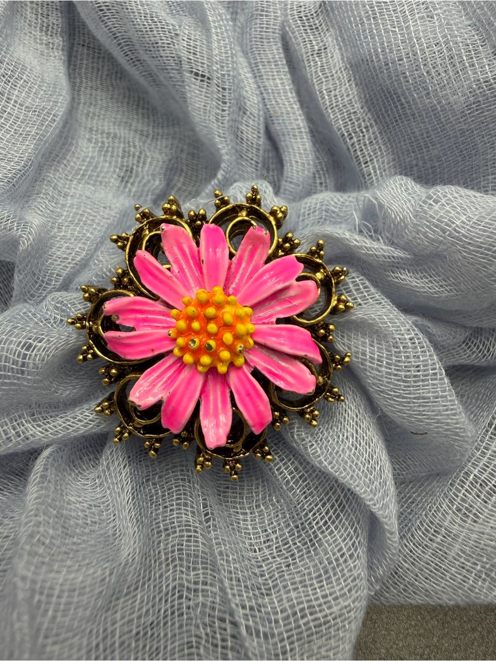 Vintage ART enamel  Scarf Clip #432SC